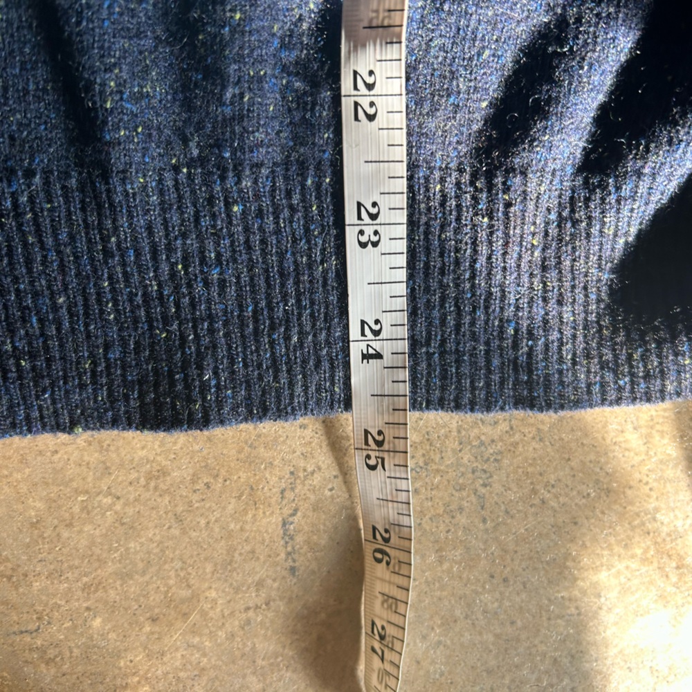 Creatures of Comfort Sweater - navy speckled crew neck w/flower wool/angora/silk - Picture 9 of 9